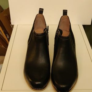 Dansko harlene chelsea boot